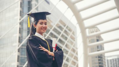 etudiante avec diplome