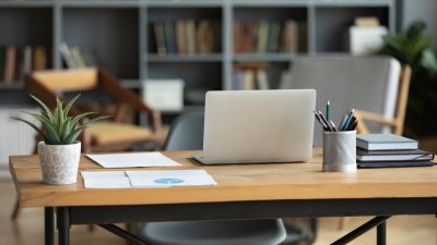 bureau bois ordinateur