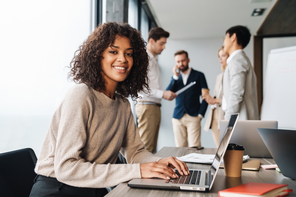 femme travail entreprise