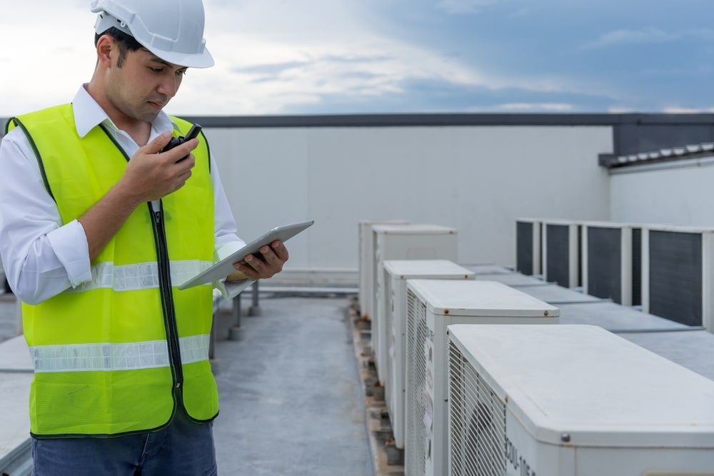 technicien controle systemes techniques